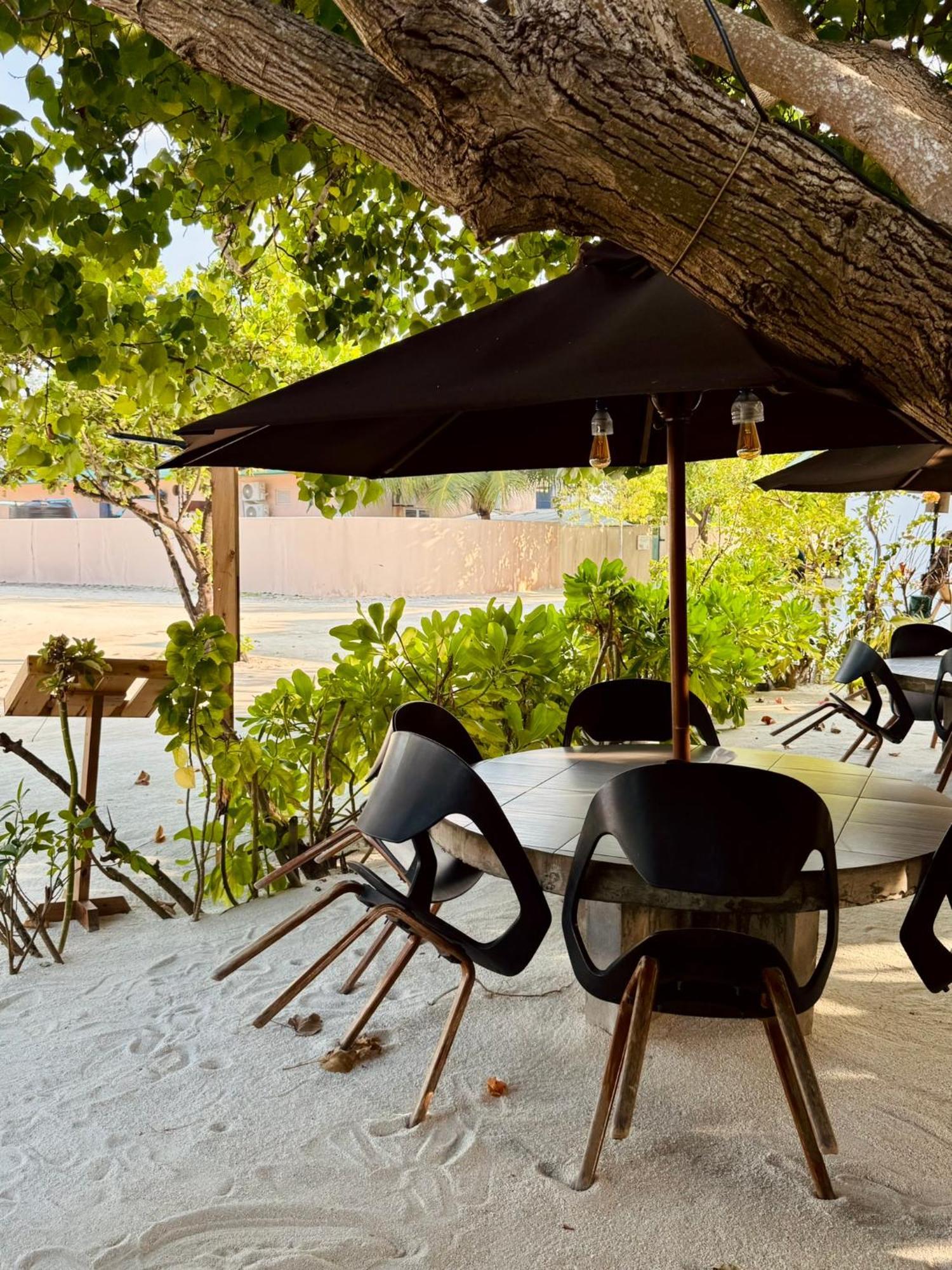 Ameera Maldives Dhiffushi Exteriör bild
